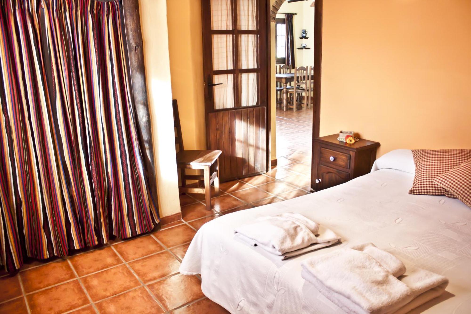 Cortijo Puerta Casas Rurales Orgiva Bilik gambar